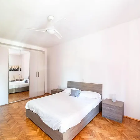 Corso A12 Apartamento Milão